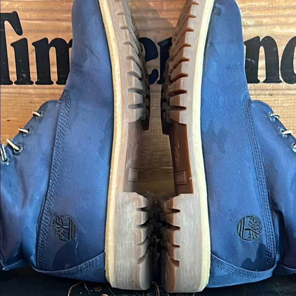 Men’s 10 Timberland Blue Camo Premium Boots